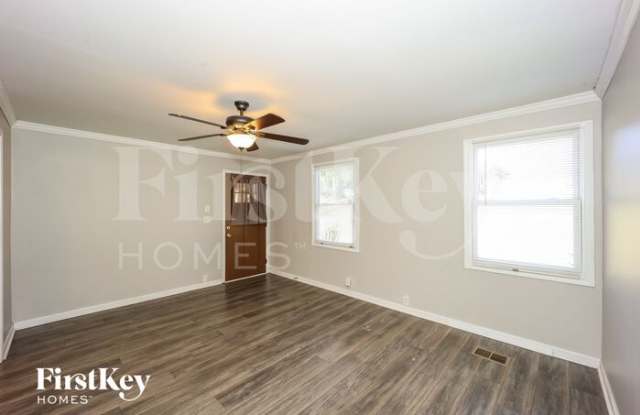 942 Astor Avenue Southwest