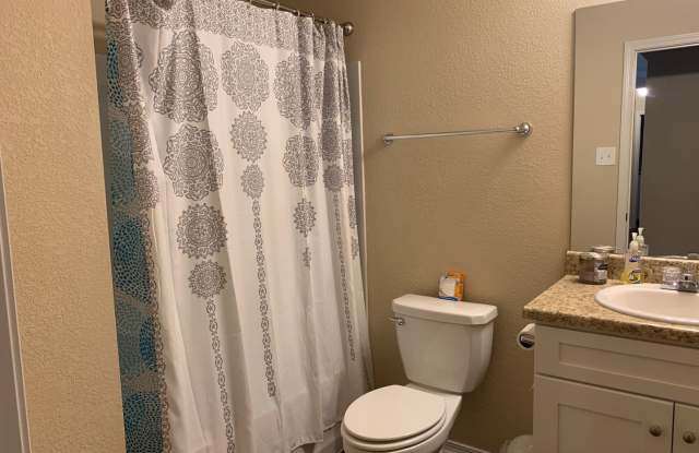 4bed/2bath Newer Valley View Home!