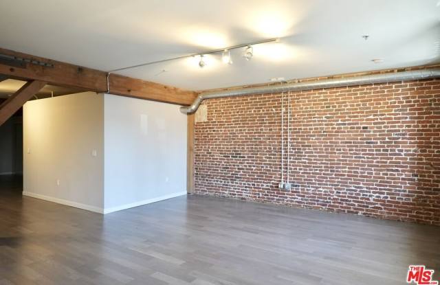 527 Molino St unit: 307