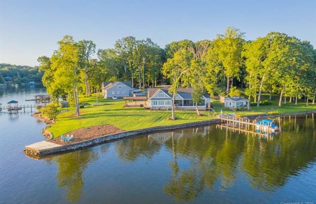 124 Little Acorn Lane - 124 Little Acorn Lane, Iredell County, NC 28117