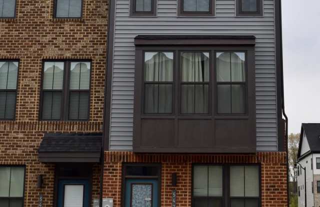 542 LEVANNA LANE