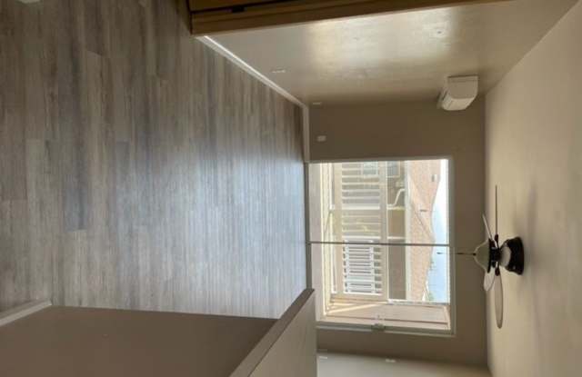 Kahului Ikena 3rd Floor, 2 bedroom/ 2 bathroom Apartment with Parking