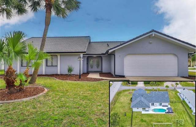 Photo of 2 CEDAR COURT