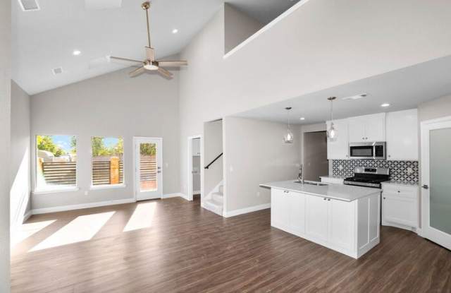 7628 Woodford Avenue