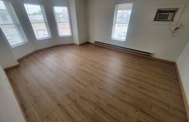 Photo of 614 King St