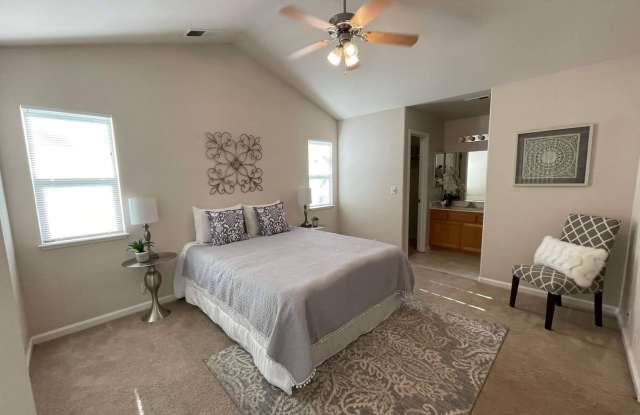 Pet-Friendly 3 Bedroom Home with Garage & Washer/Dryer - $2,095