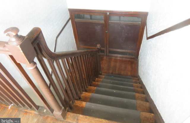 1324 ADAMS Street NE