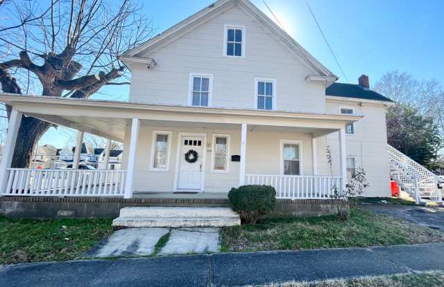 301 W Fearing Unit B