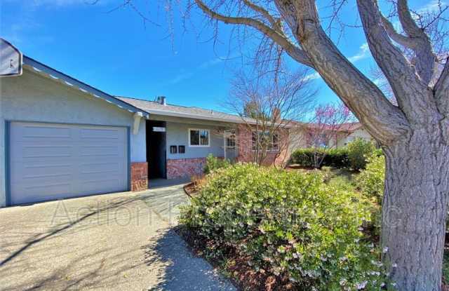 1177 Phyllis Avenue