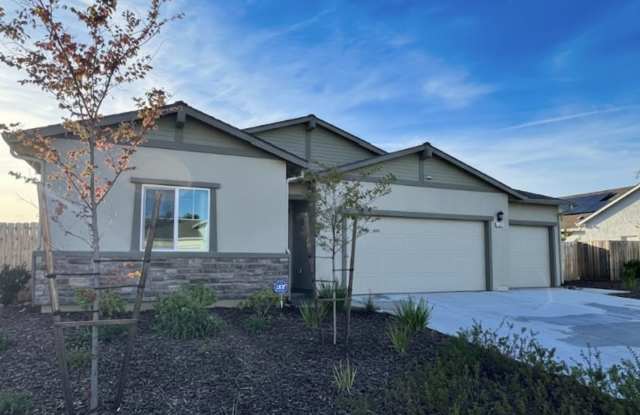 Beautiful 4-Bedroom Home in the Wyndham Estates Neighborhood of Redding! READY FOR MOVE IN!