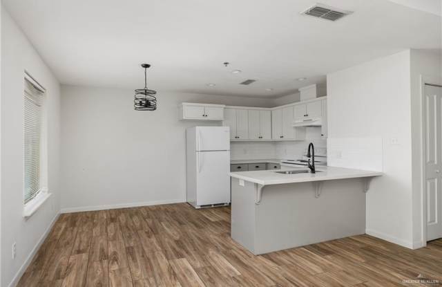 524 King Road unit: 18