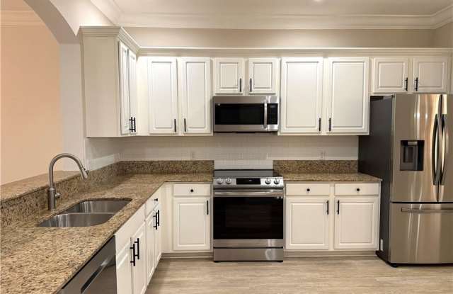 9723 Heatherstone Lake Ct