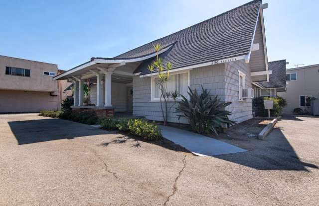 200-206 Maple