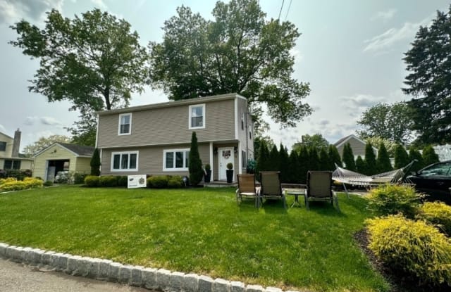 14 Harding Ave - 14 Harding Avenue, Pompton Lakes, NJ 07442