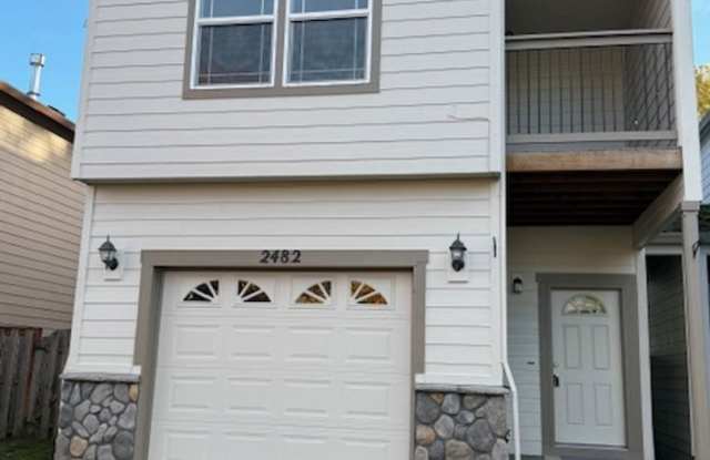 Photo of 3 Bedroom 2.5 Bath Forest Grove OR