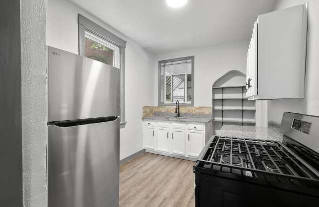 Photo of Stunning 3 bedroom home in Pittsburgh available September 15th!