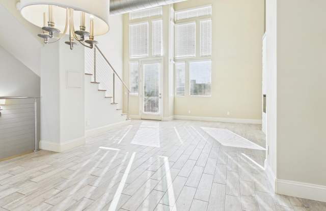 4816 N WOODMERE FAIRWAY -- unit: 1011