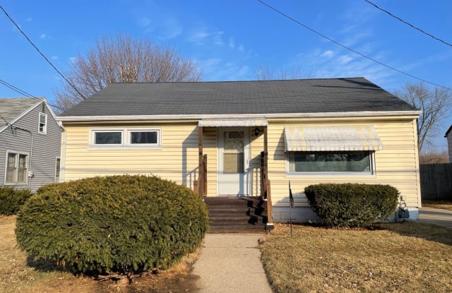 1121 Cleveland St. - 1121 Cleveland Street, Beloit, WI 53511