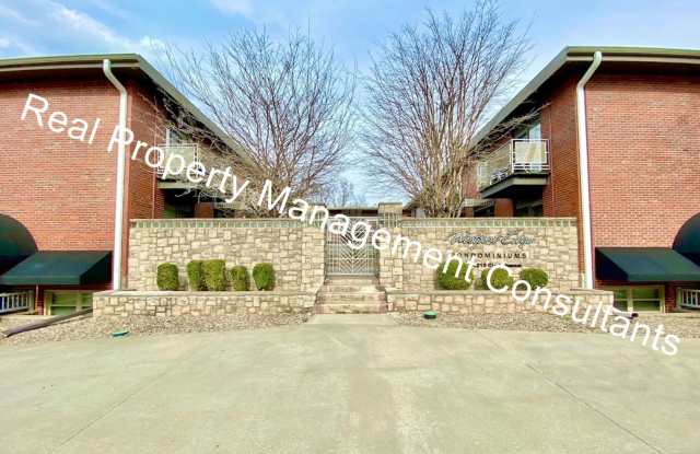Kansas City midtown living 1 bed 1 bath home for rent!