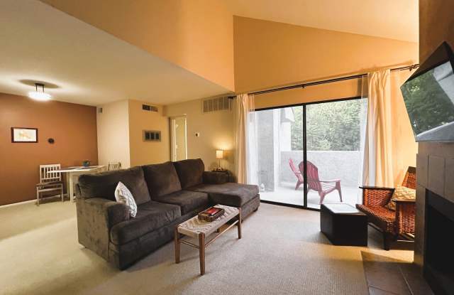 Photo of 10055 E MOUNTAINVIEW LAKE Drive unit: 2059