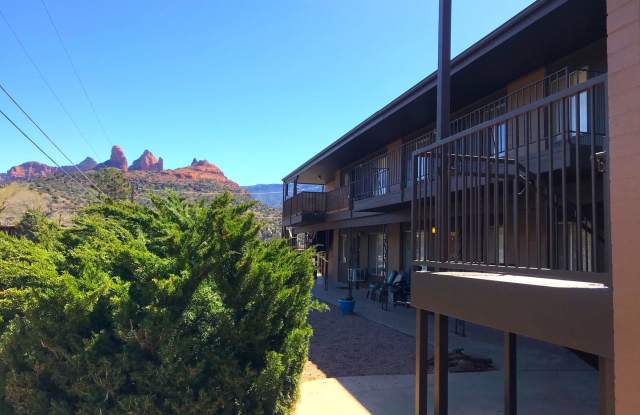 APARTMENT:  APPLE TREE SQUARE APARTMENTS-UPTOWN SEDONA