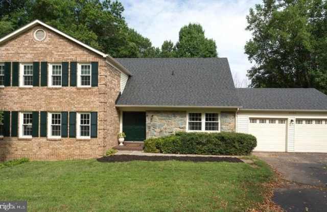 9025 STREAMVIEW Lane