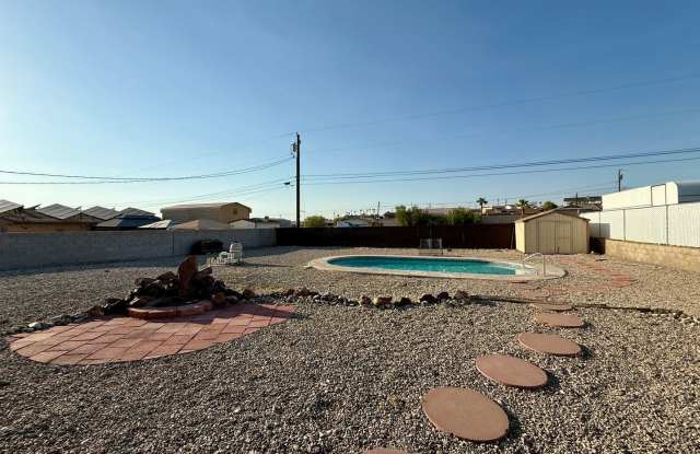 Pool home - Long term - Unfurnished