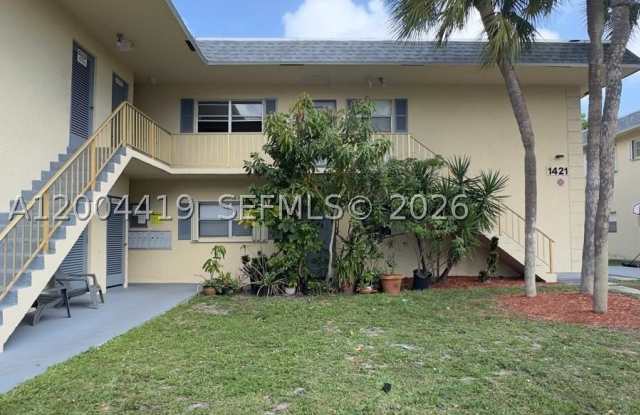 1421 NW 45th St