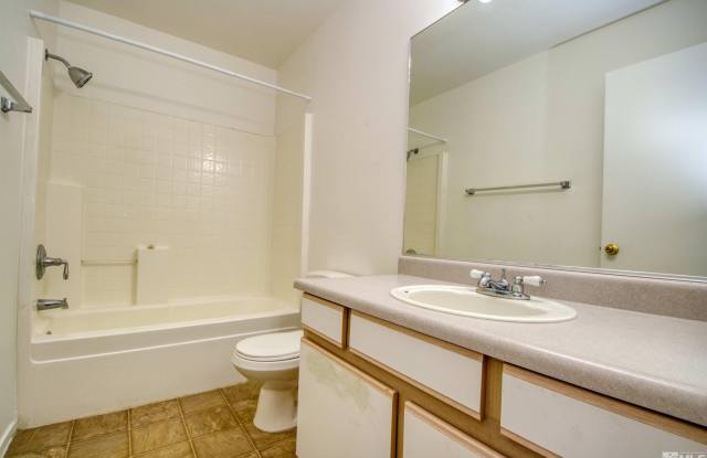 424 Valley Cir