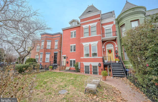 Photo of 1328 MARYLAND Avenue NE unit: 3