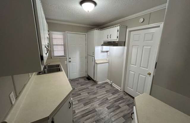 1820 Woodland Avenue Southwest