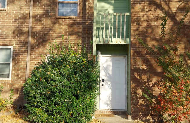 1304 North Nashville Avenue - 1