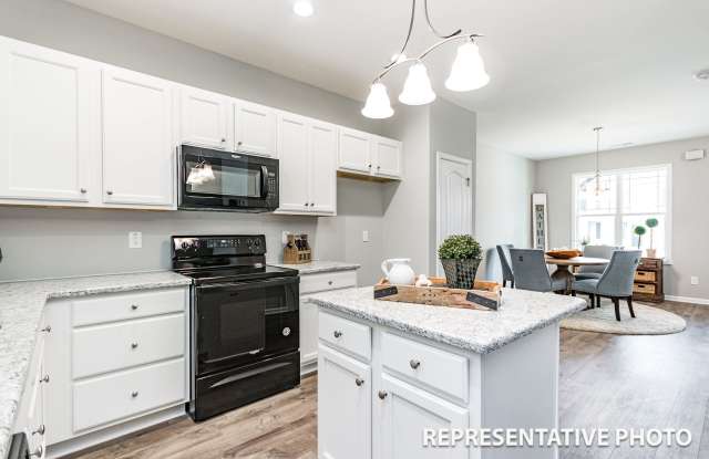 Photo of *MOVE IN SPECIAL* $1000 OFF FIRST FULL MONTH* 3 Bedroom Triplex in Smithfield!