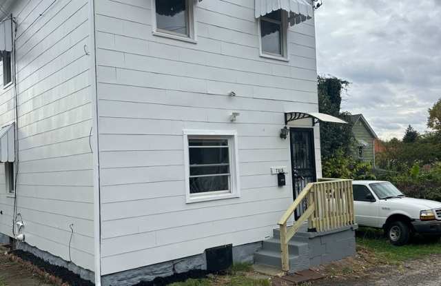 Photo of 7515 Melrose Rear