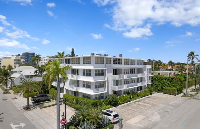 401 Peruvian Avenue