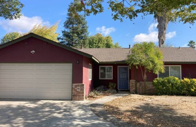 2416 San Rafael Avenue - 2416 San Rafael Avenue, Modesto, CA 95355