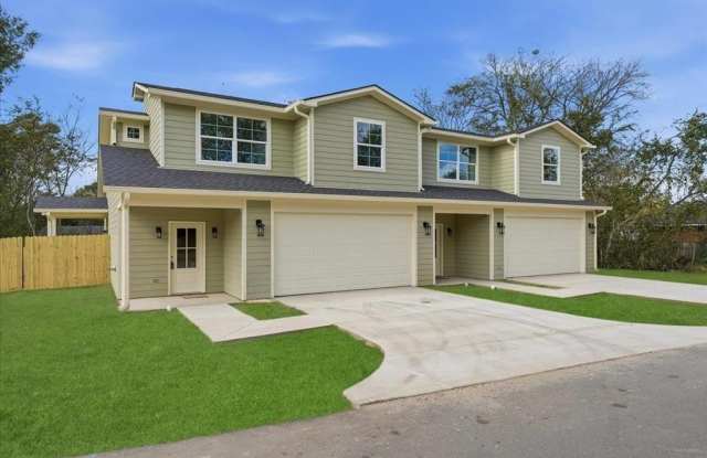 Photo of 802 S Newsom Street