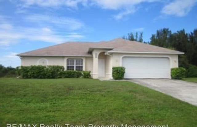 422 NW 6th Pl. - 422 Northwest 6th Place, Cape Coral, FL 33993