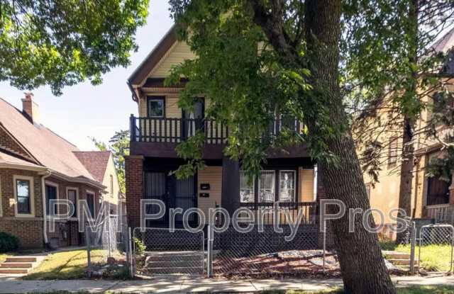 2320 N 44th St - 2320 North 44th Street, Milwaukee, WI 53210