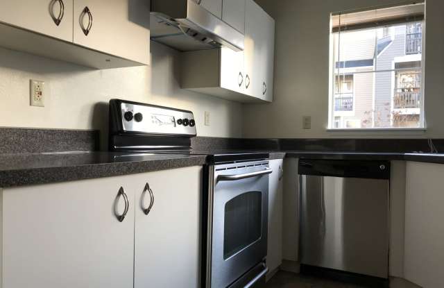 Photo of 5300 Harbour Pointe Blvd