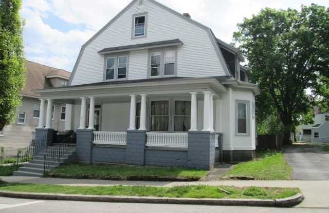 Photo of 5 Oberlin St unit: 2