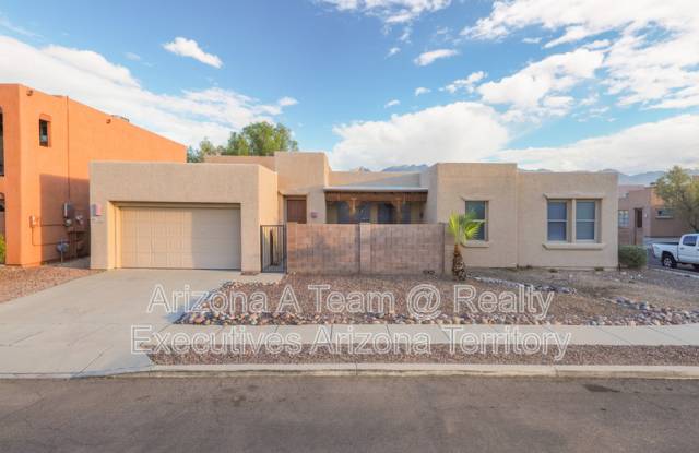 Photo of 2927 North Cardell Circle