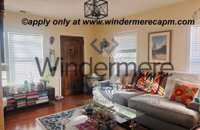 Beautifully Remodeled 2 Bedroom, 2 Bath Duplex on Freeport Blvd COMING SOON!