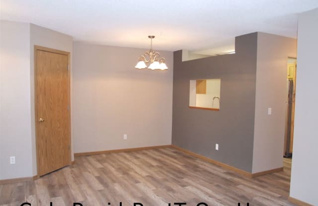 Rent To Own or Buy Amazing 2 bed 2 bath condo - 3513 E Avenue Northwest, Cedar Rapids, IA 52405