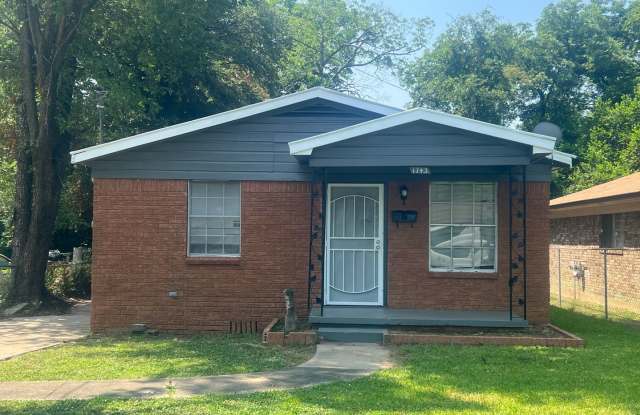 1743 Hickory