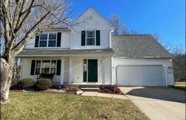 2540 East Clay Court