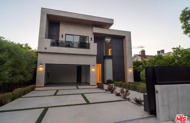 829 N Ogden Dr