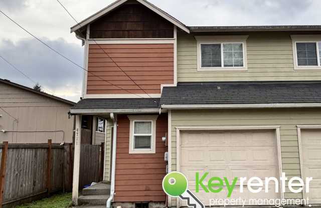 Photo of Modern 3 Bedroom 2.5 Bathroom Tacoma Duplex Near Shopping, Parks and Freeways