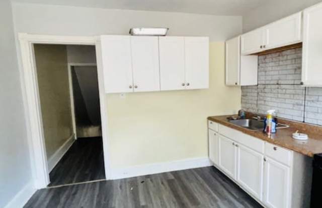 1538 West Butler Street