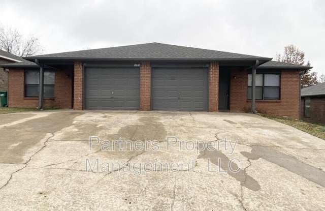 Photo of 5705 Sara Street - B